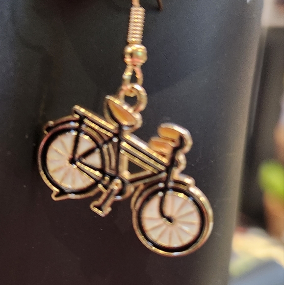 Bike Earrings Gold Metal Bicycle Earrings NWT - Picture 4 of 4